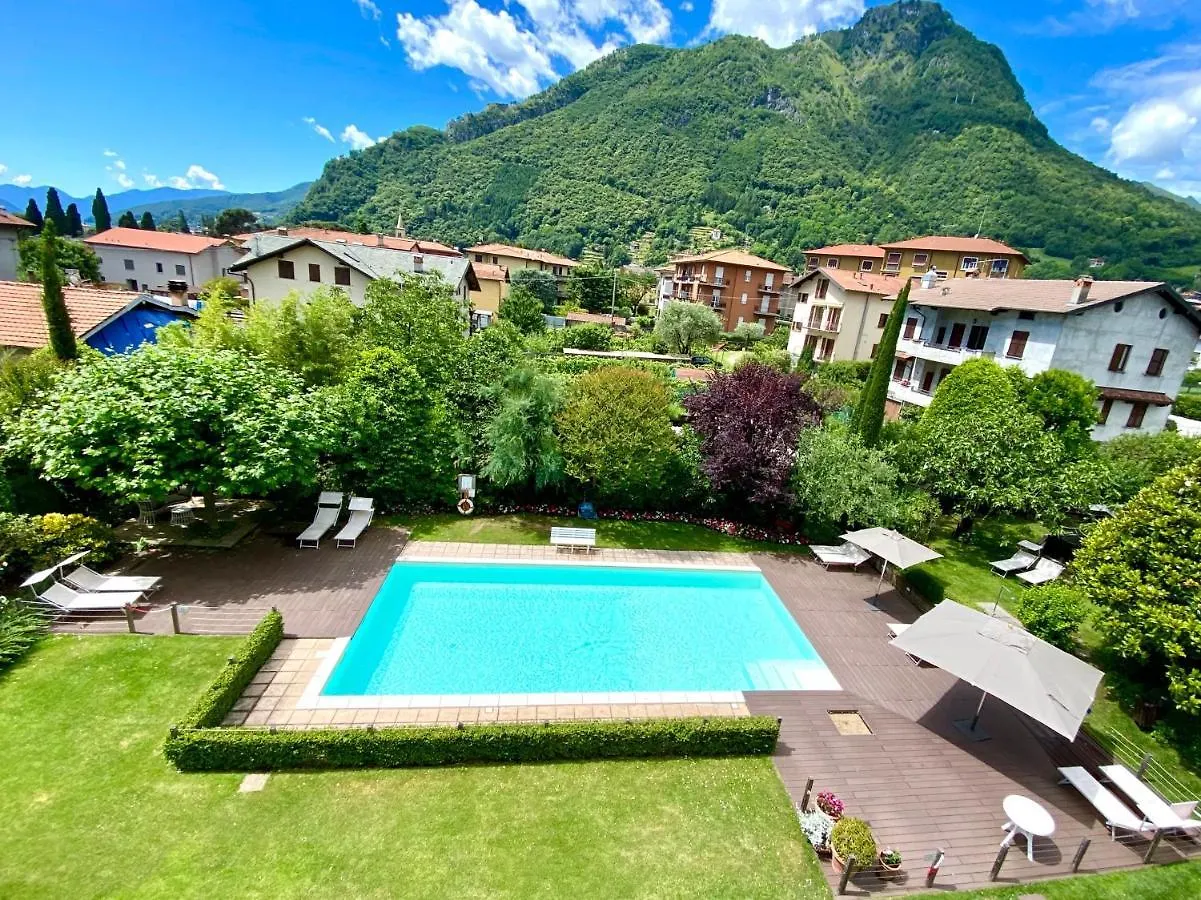 Vittoria Residence Dongo 0*,  Italy