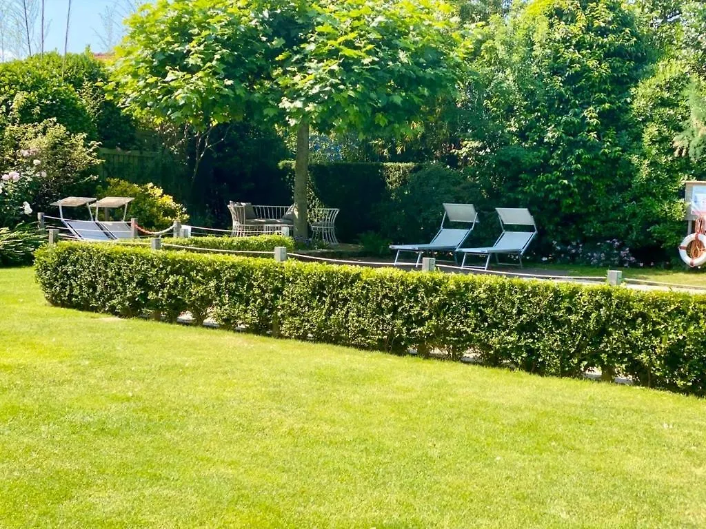 Apartment Vittoria Residence Dongo Italy