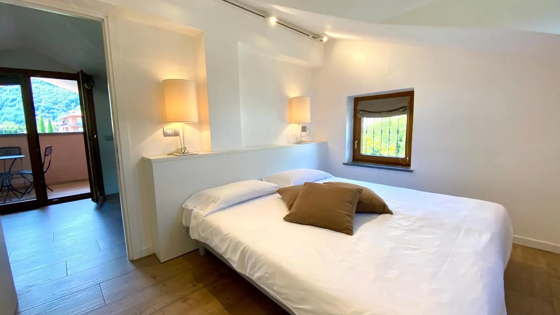 Vittoria Residence Dongo 0*,  Italy