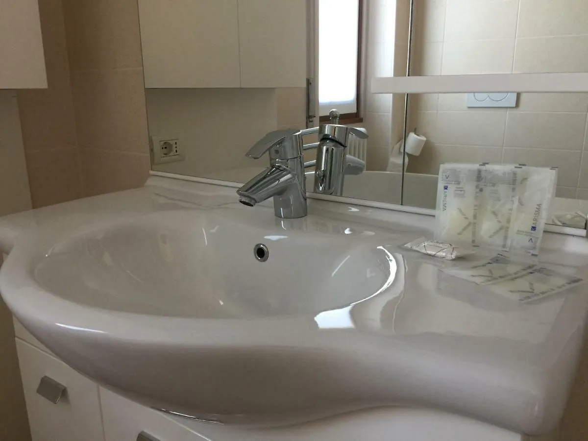 Vittoria Residence Dongo Apartment