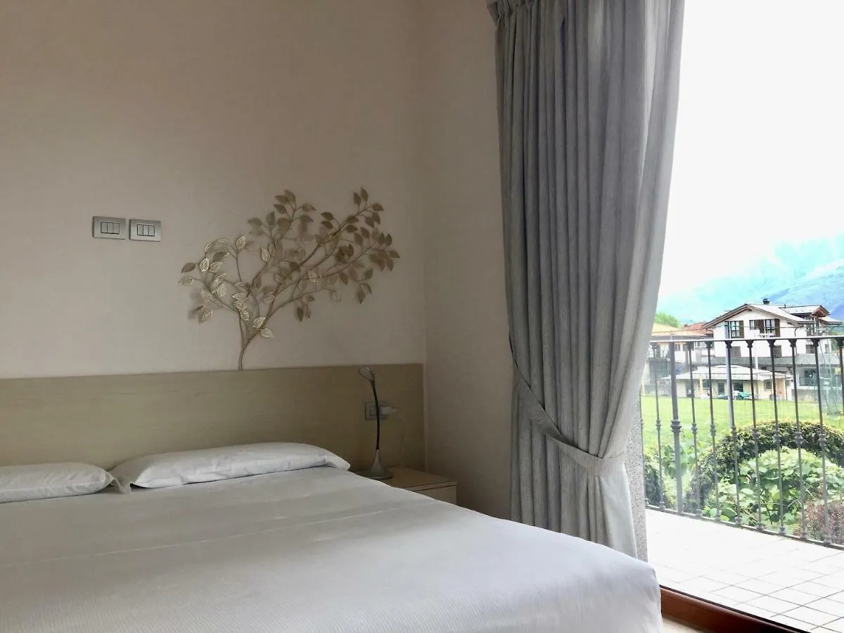 Vittoria Residence Dongo Apartment